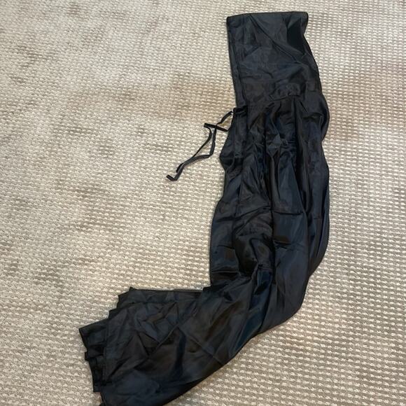 NWT Black Hooded Cape Vampire Halloween Costume One Size - Picture 2 of 3